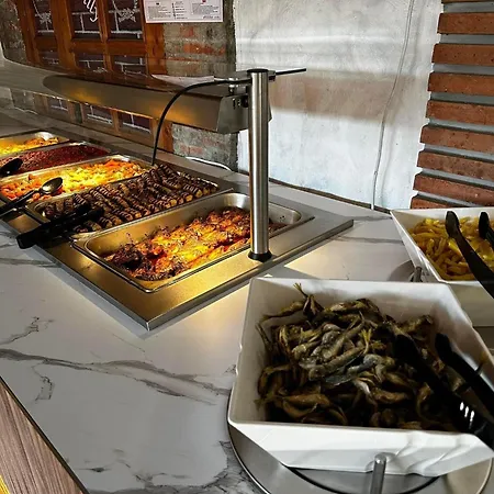 хотел м1 Hotel