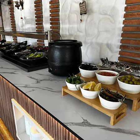 хотел м1 מלון פרימורסקו