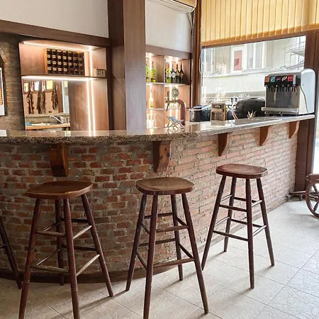 хотел м1 מלון 2*